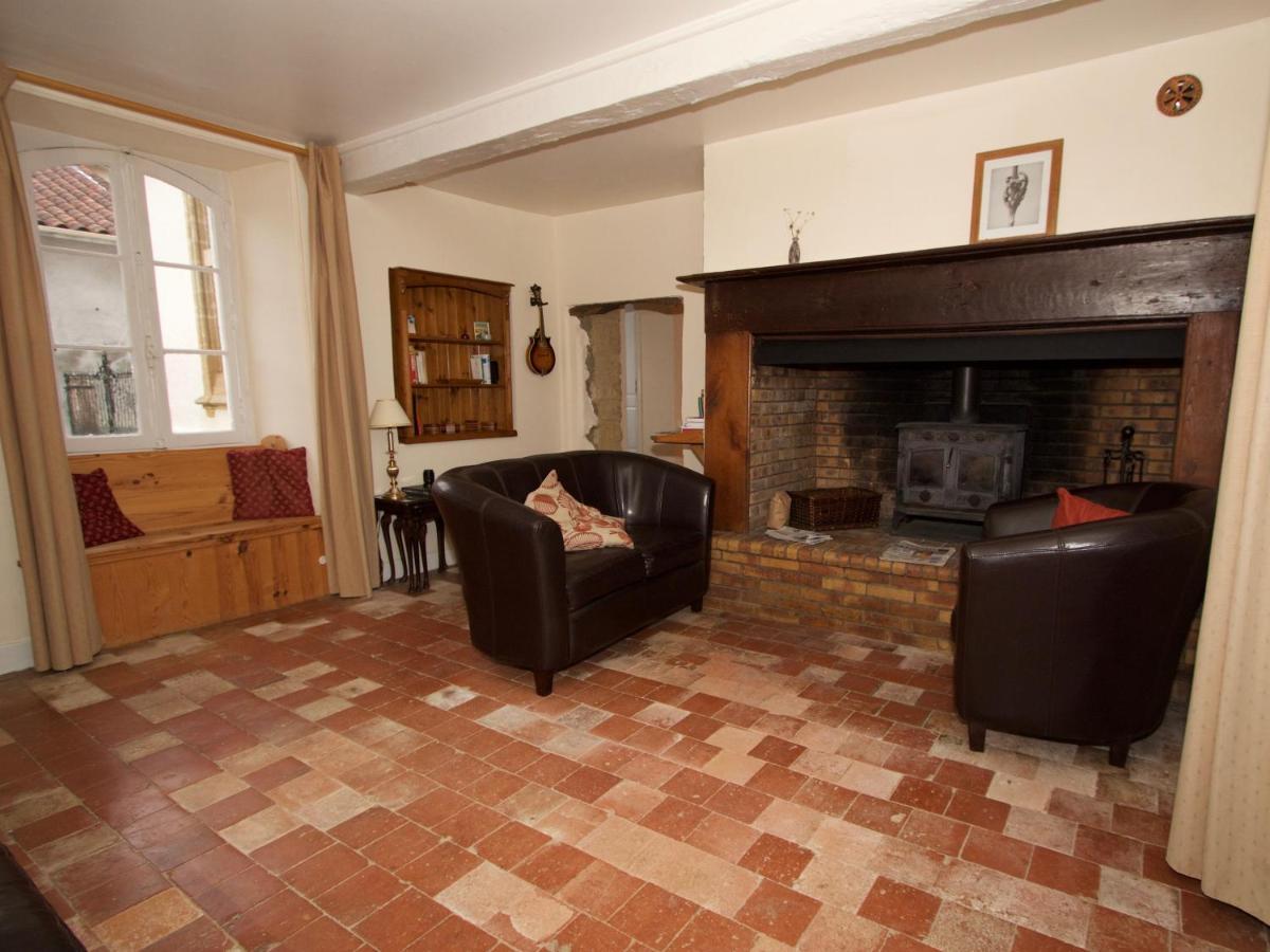 Bed and Breakfast Ancienne Ecole Cazaux-Villecomtal Exteriér fotografie
